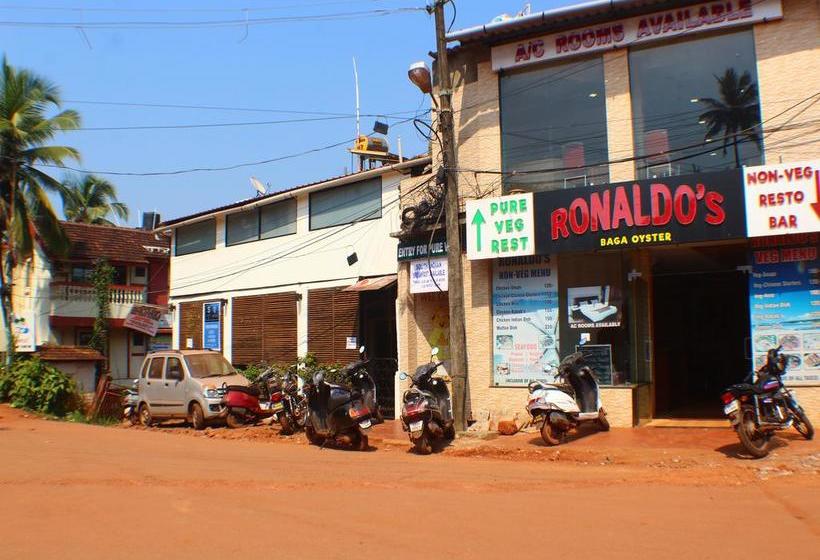 Oyo 7454 Hotel Ronaldo S