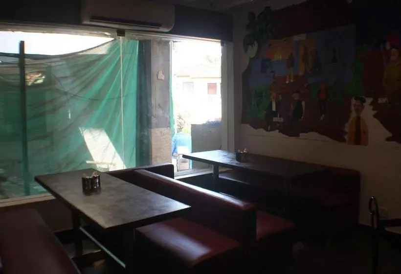 Oyo 7454 Hotel Ronaldo S