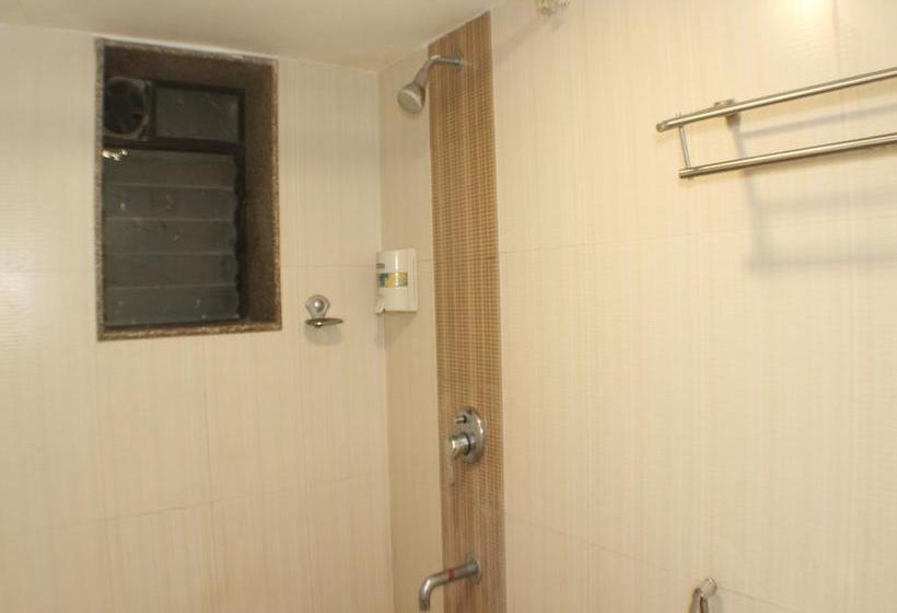 Oyo 7454 Hotel Ronaldo S