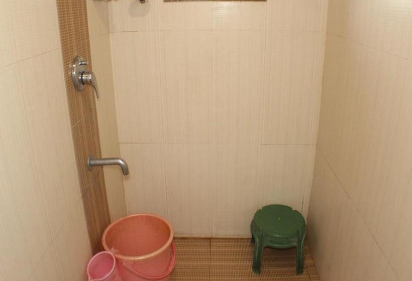 Oyo 7454 Hotel Ronaldo S