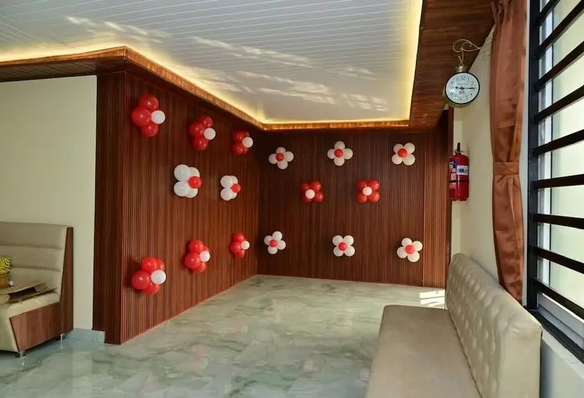 ホテル Ridhis Family Restaurant