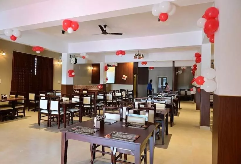 ホテル Ridhis Family Restaurant