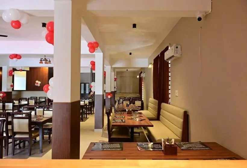 ホテル Ridhis Family Restaurant