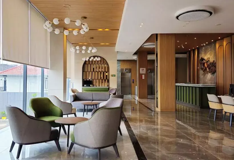 ホテル Swiss Belinn Indramayu