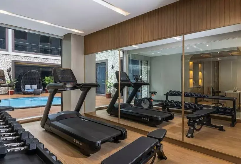 ホテル Swiss Belinn Indramayu