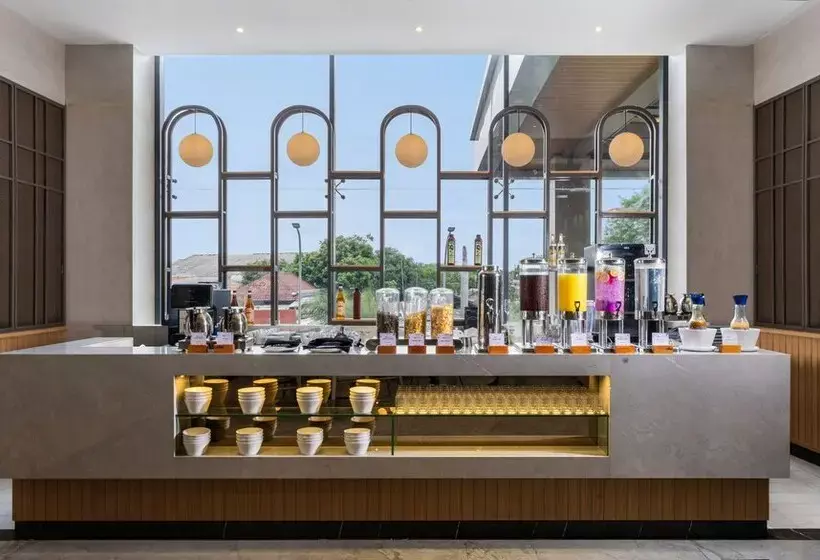 ホテル Swiss Belinn Indramayu