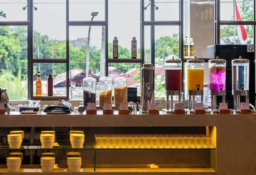 ホテル Swiss Belinn Indramayu