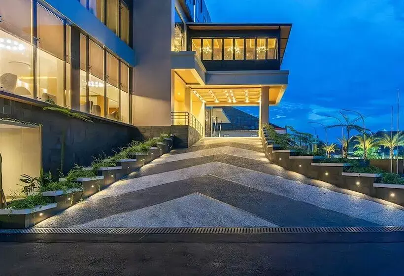 ホテル Swiss Belinn Indramayu