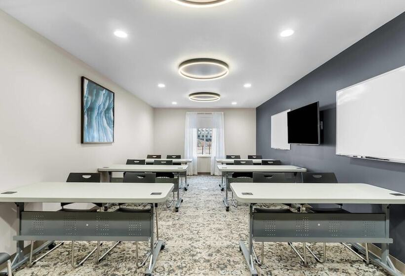 هتل Everhome Suites Cheyenne