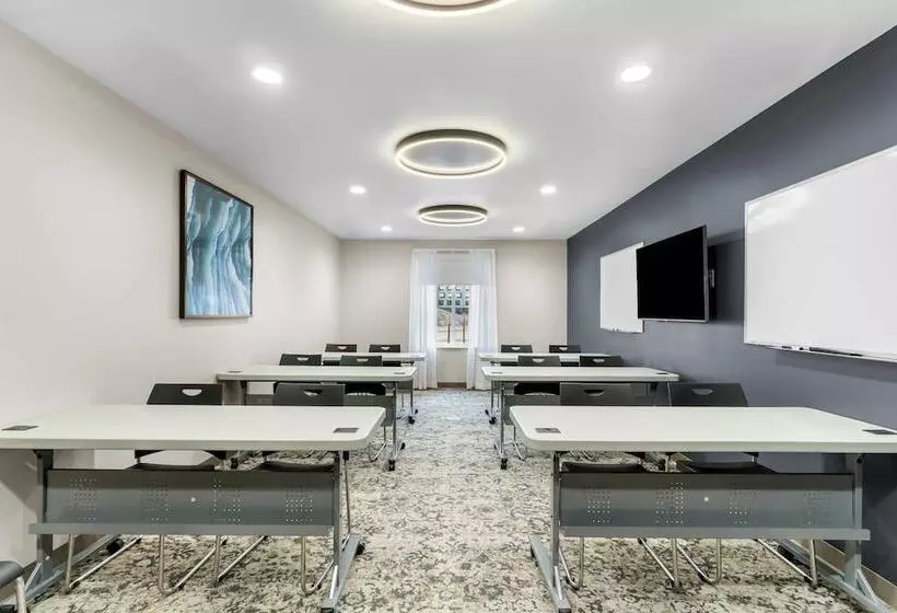 هتل Everhome Suites Cheyenne