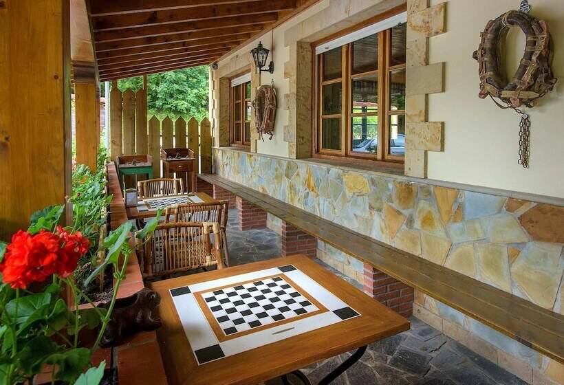 Albergue Los Nuberos   Hostel