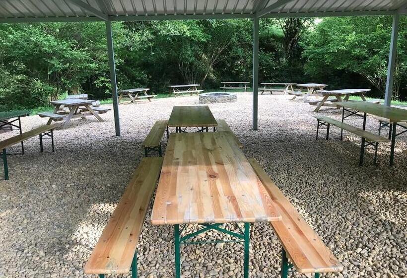 Albergue Los Nuberos   Hostel