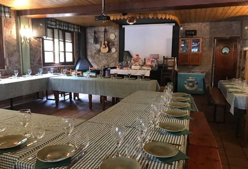 Albergue Los Nuberos   Hostel