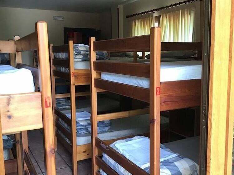 Albergue Los Nuberos   Hostel