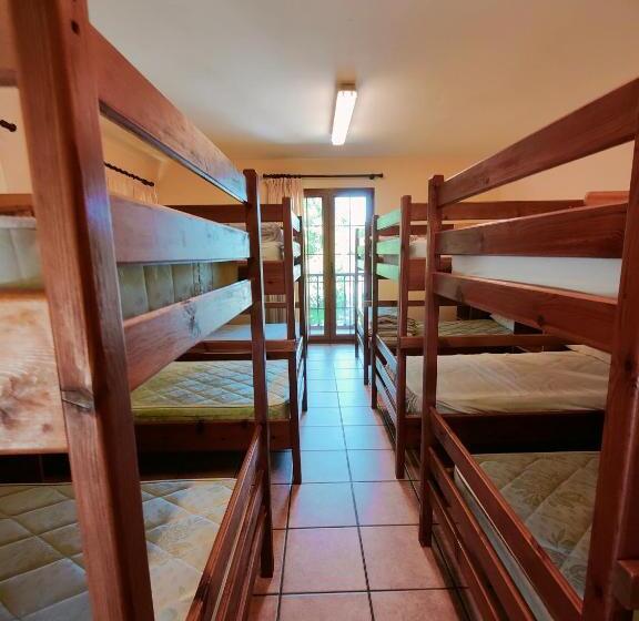 Albergue Los Nuberos   Hostel