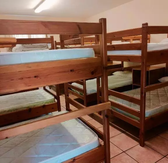 Albergue Los Nuberos   Hostel