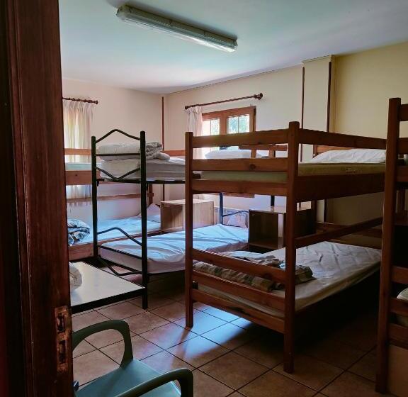 Albergue Los Nuberos   Hostel