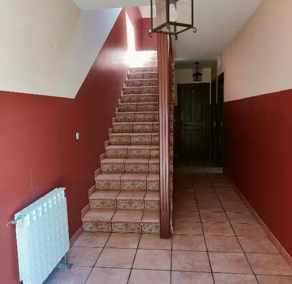 Albergue Los Nuberos   Hostel