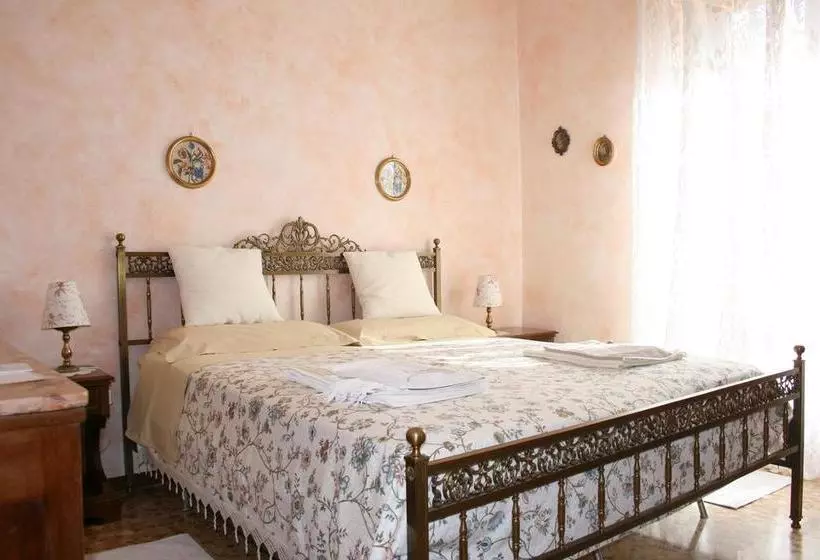 تختخواب و صبحانه Anticoborgo