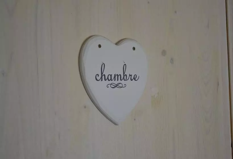 تختخواب و صبحانه Luna City