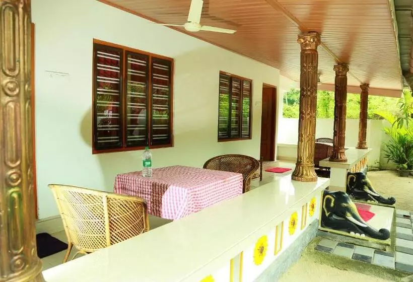 Aamiaismajoitus (B&B) Marari Nest Beach Homestay
