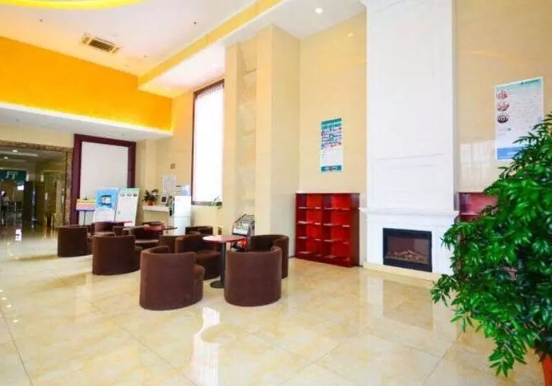 Hotelli Greentree Inn Jiangsu Lianyungang Donghai New Bus Station Express