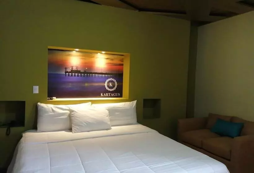 هتل Kartagus