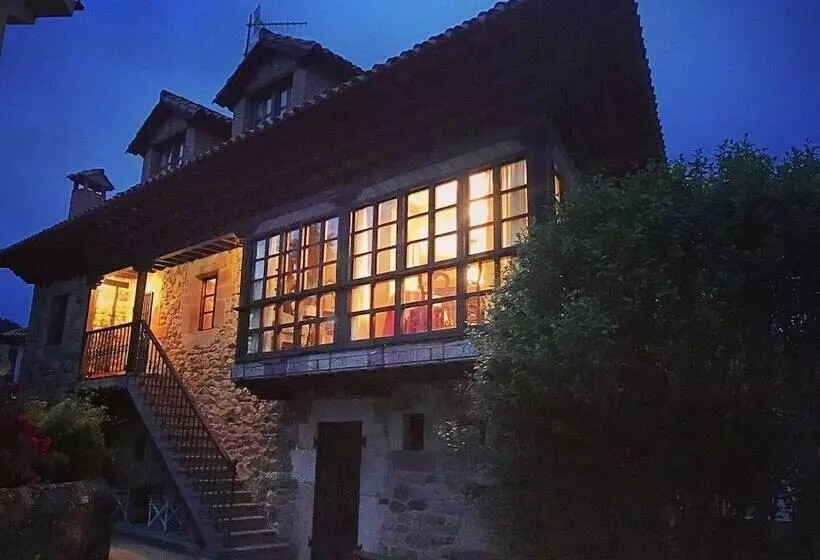 ホテル Posada La Casona De Ucieda