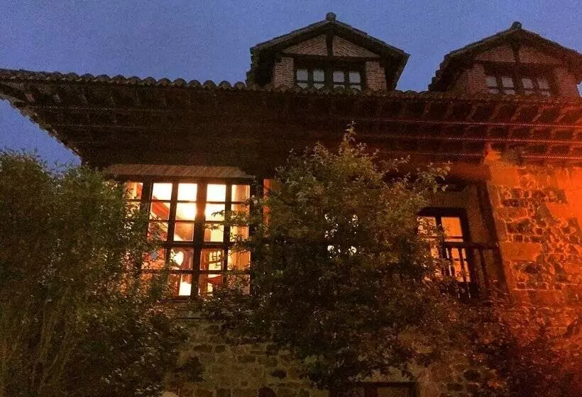 ホテル Posada La Casona De Ucieda