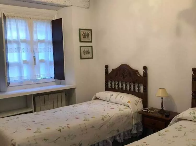 ホテル Posada La Casona De Ucieda