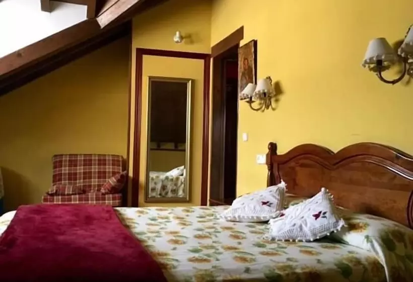 ホテル Posada La Casona De Ucieda