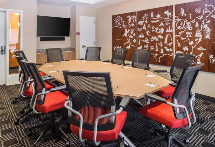 ホテル Towneplace Suites By Marriott New Hartford