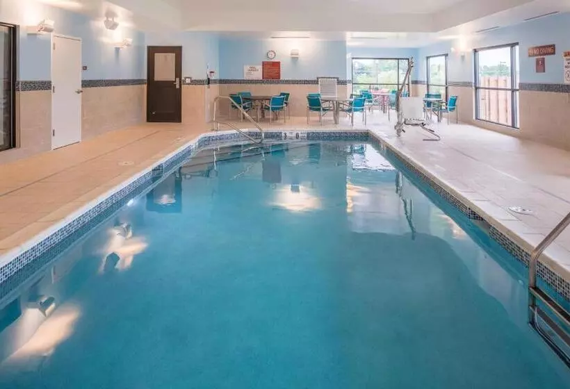 Hotelli Towneplace Suites By Marriott New Hartford