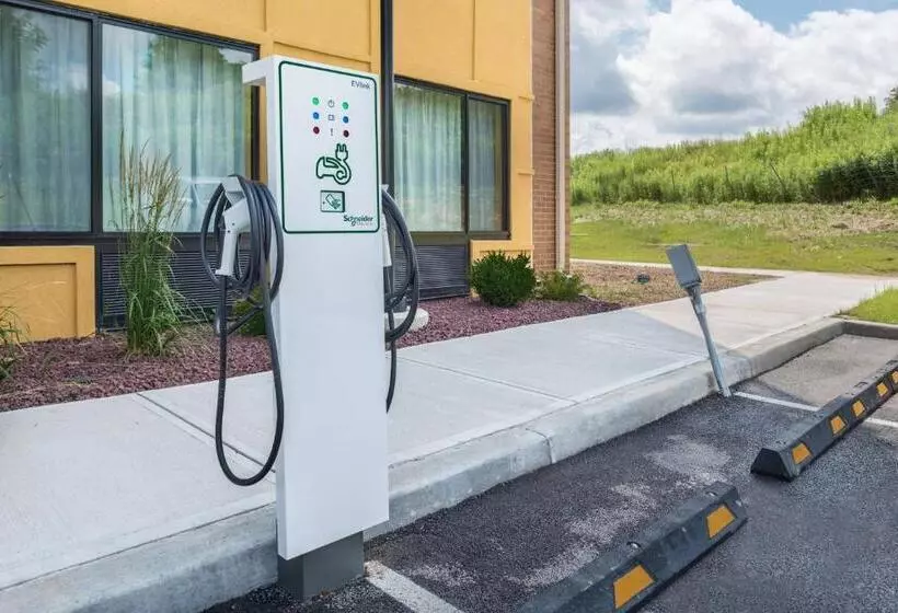 Hotelli Towneplace Suites By Marriott New Hartford