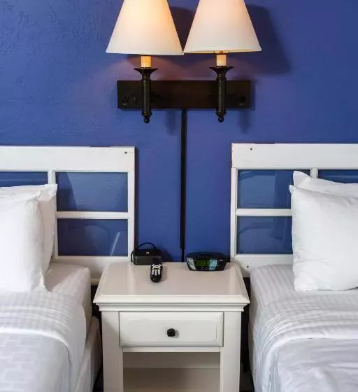 Julie's Park Cafe & Motel