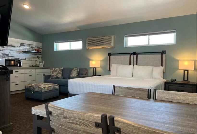 Julie's Park Cafe & Motel