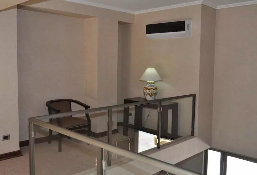 Nuevo Hotel Constitucion