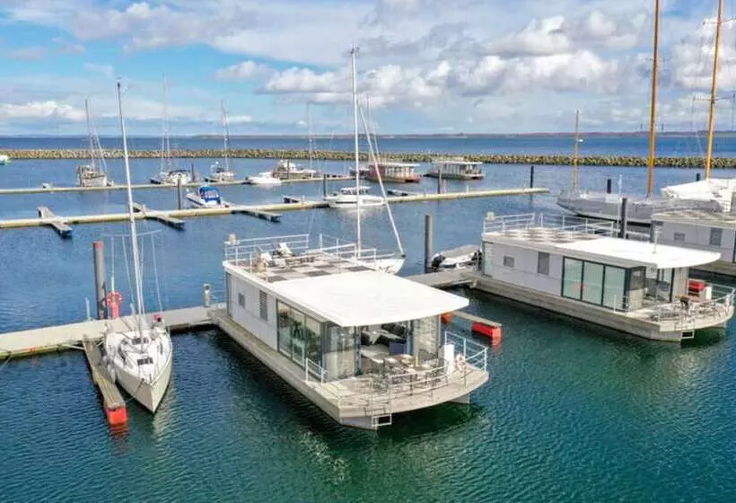 ホテル Hausboot In Boltenhagen