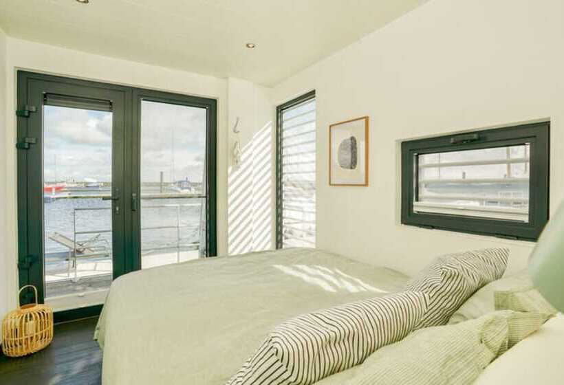 호텔 Hausboot In Boltenhagen