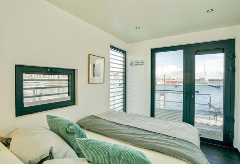 호텔 Hausboot In Boltenhagen