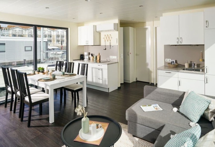 호텔 Hausboot In Boltenhagen