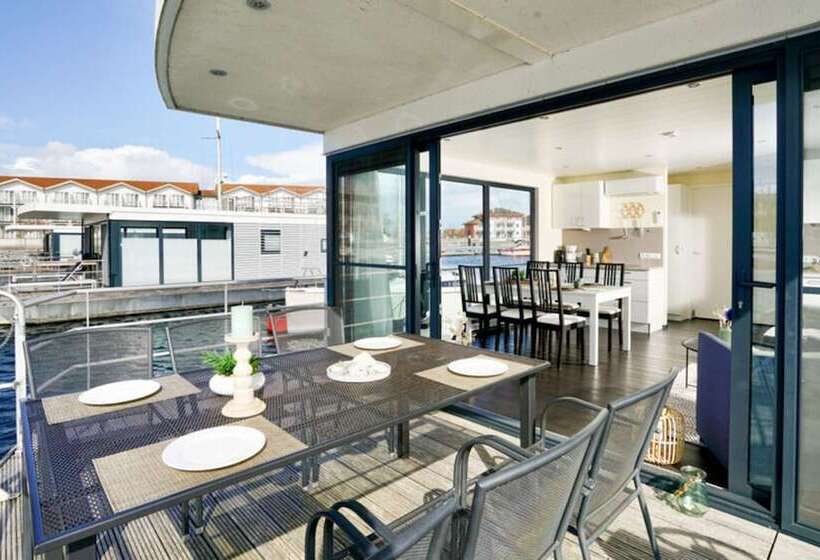 호텔 Hausboot In Boltenhagen