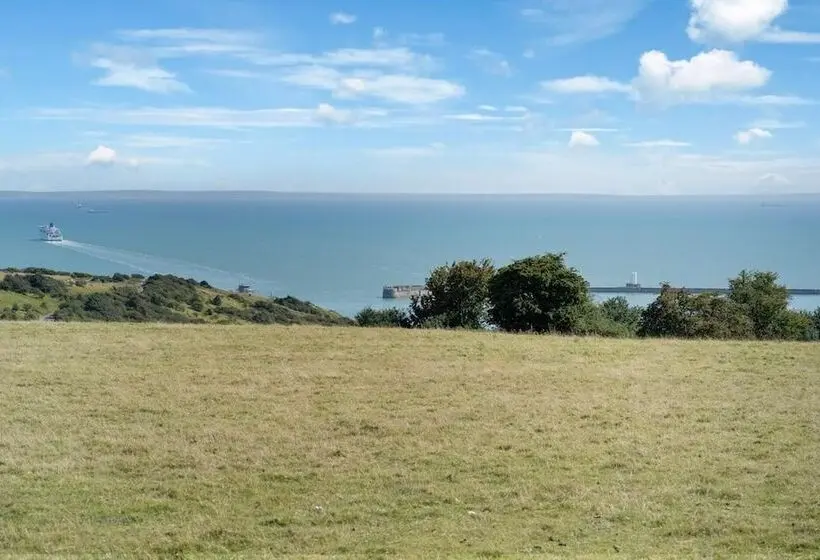 レジデンス Knights Rest  Beautiful Home In Dover With Parking