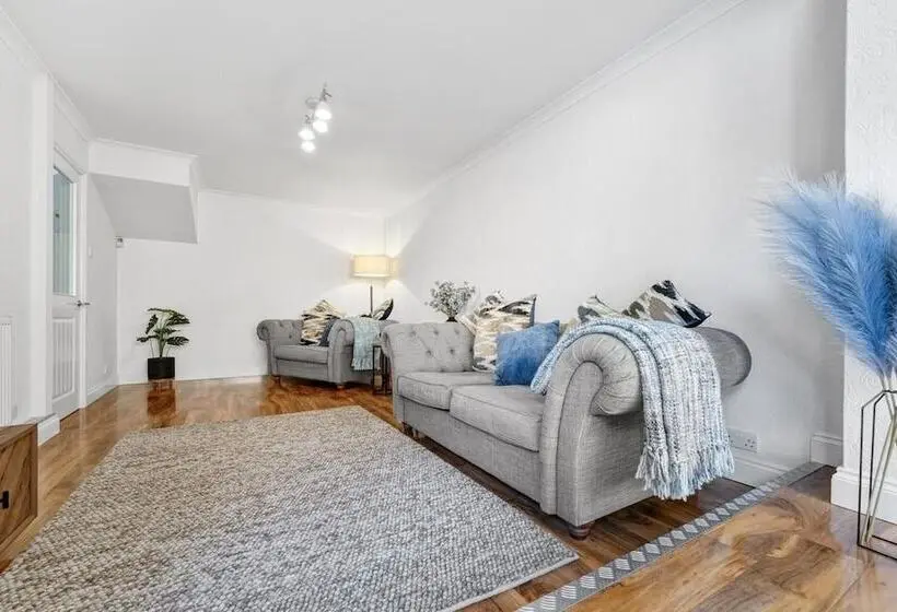 レジデンス Knights Rest  Beautiful Home In Dover With Parking