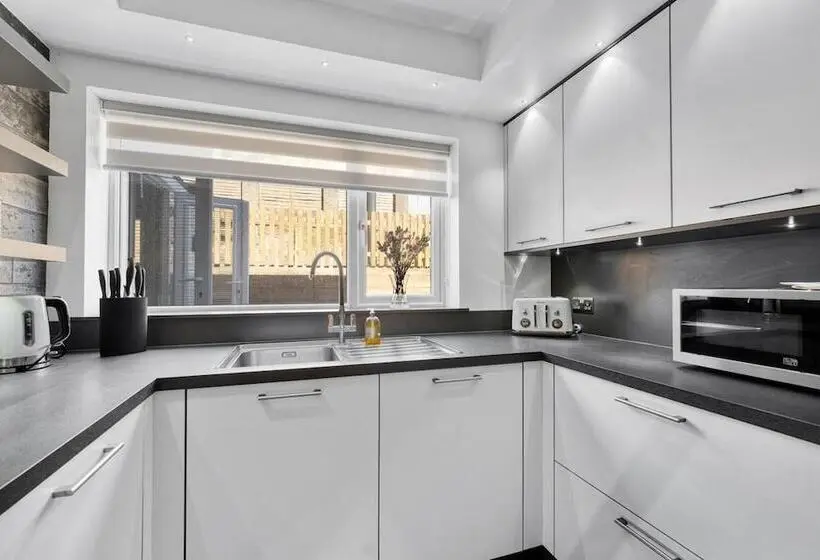 レジデンス Knights Rest  Beautiful Home In Dover With Parking