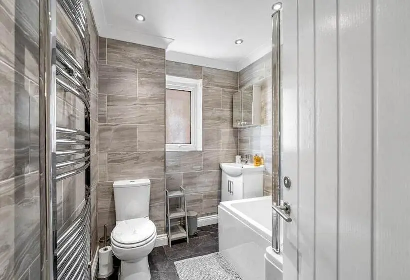 レジデンス Knights Rest  Beautiful Home In Dover With Parking