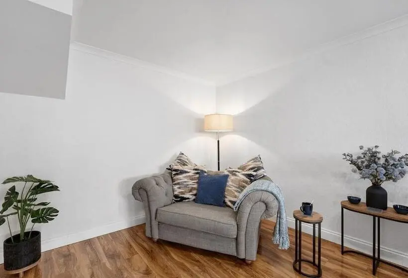 レジデンス Knights Rest  Beautiful Home In Dover With Parking