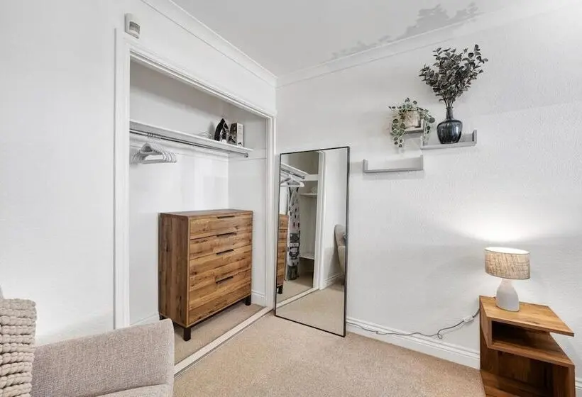 レジデンス Knights Rest  Beautiful Home In Dover With Parking