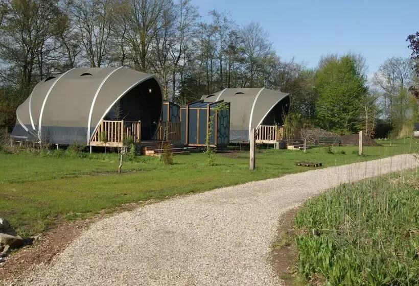 Hotelli Romantic Tent Lodge In Dalerveen With Sauna