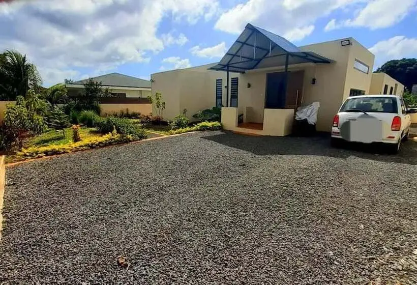 اقامتگاه Remarkable 3 Bed House In Pointe Aux Piments